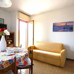 Amazing Beachfront Apartment-beahost بيبيوني