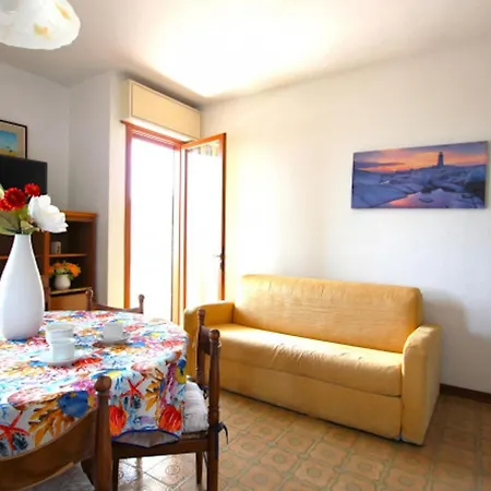 Amazing Beachfront Apartment-beahost 비비오네