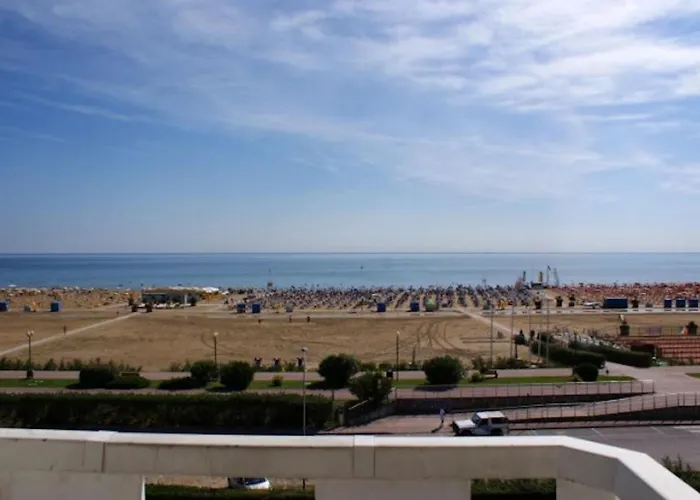 Amazing Beachfront Apartment-beahost アパート ビビオーネ