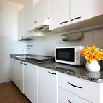 Apartment Amazing Beachfront Apartment-beahost
