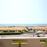 Apartment Amazing Beachfront Apartment-beahost *