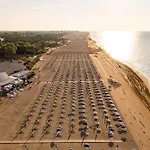 Apartment Amazing Beachfront Apartment-beahost Bibione