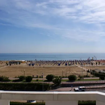 Amazing Beachfront Apartment-beahost Διαμέρισμα Μπιμπιόνε