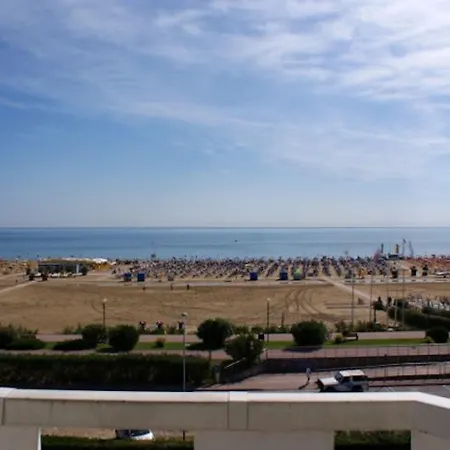 Amazing Beachfront Apartment-beahost Διαμέρισμα *